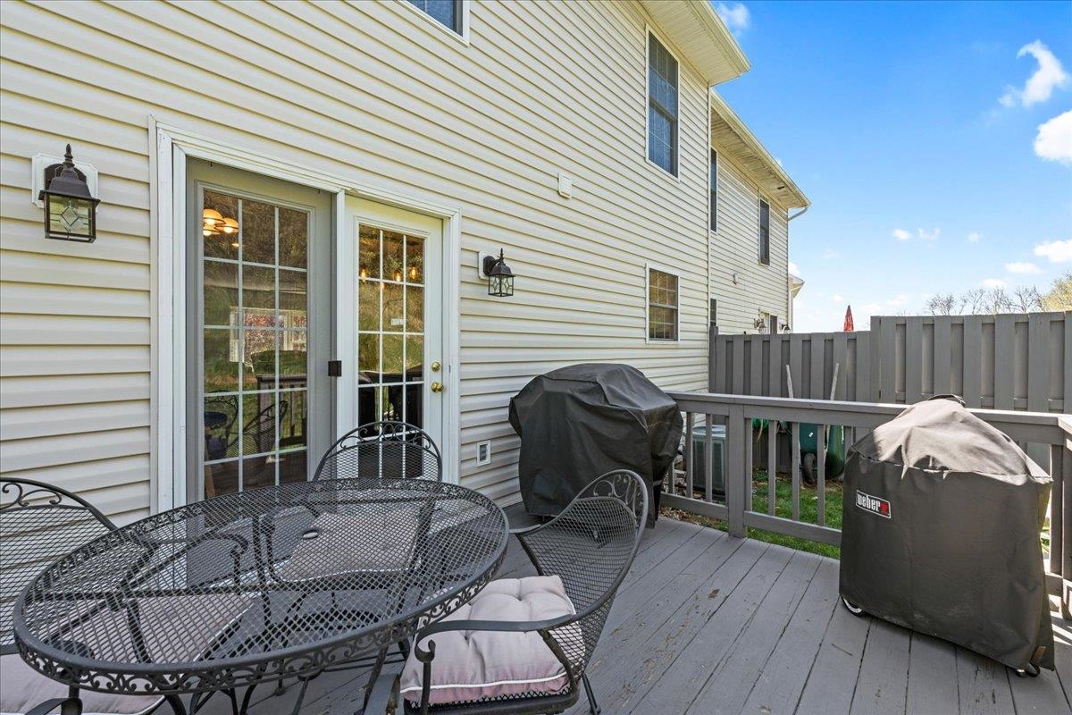 533 POINTE DR