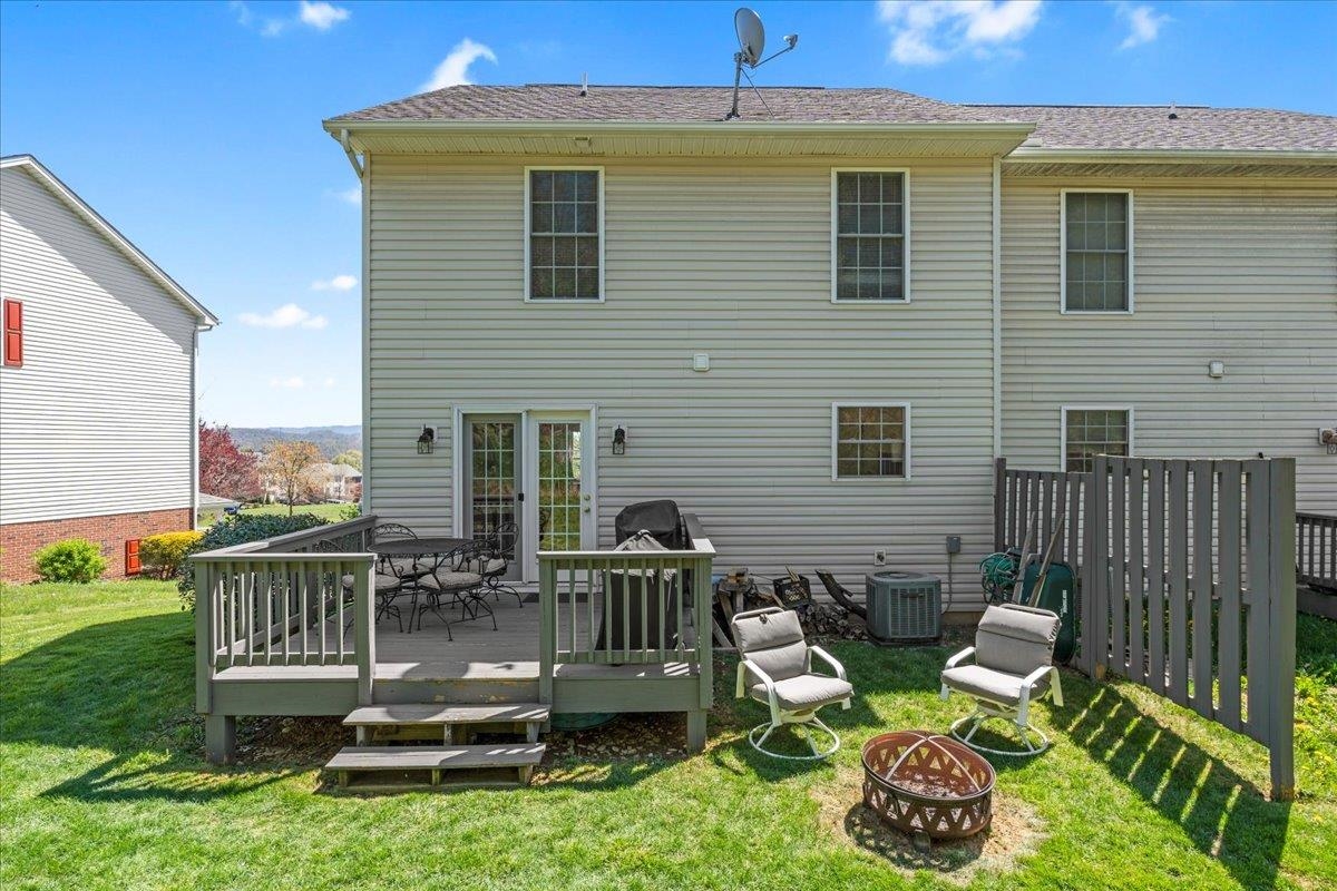 533 POINTE DR