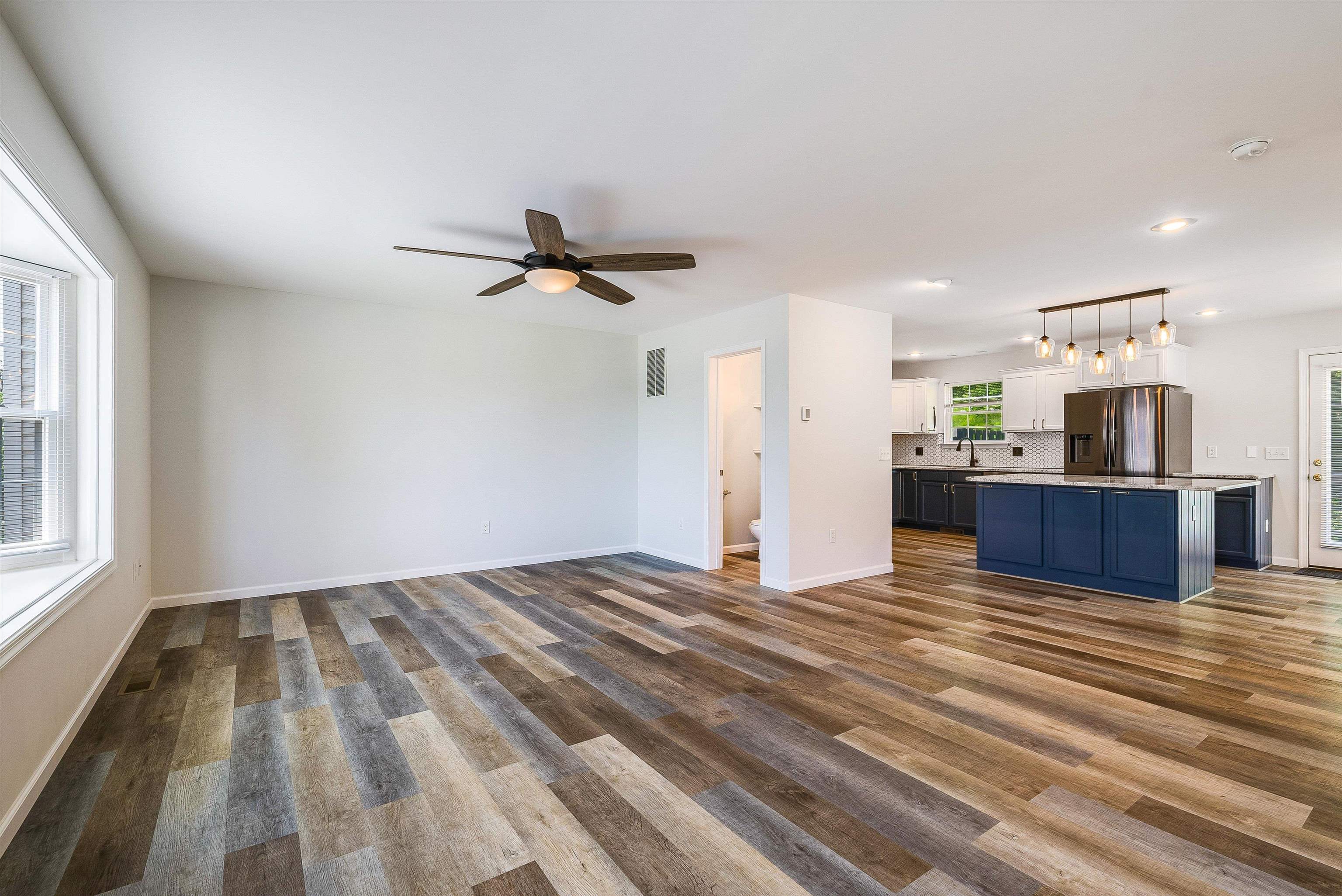 533 POINTE DR