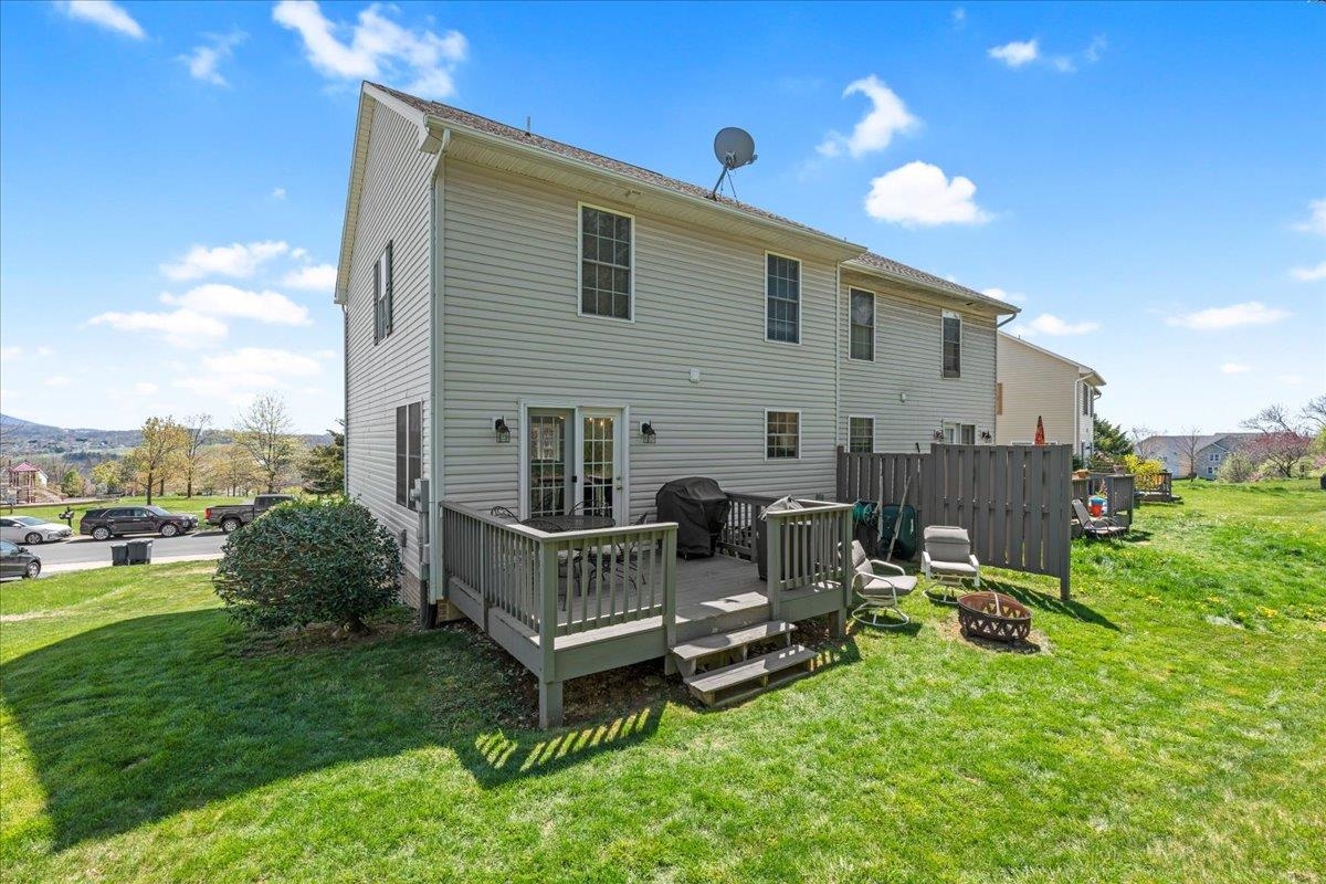 533 POINTE DR