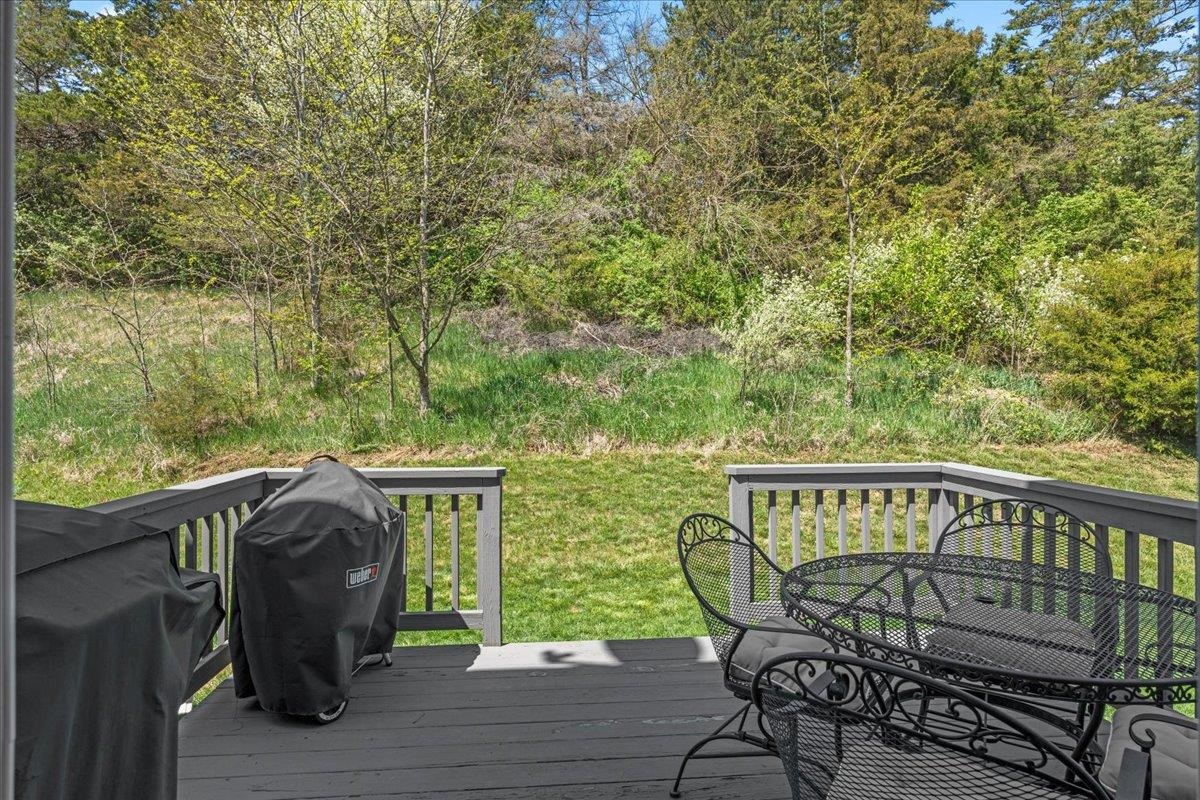 533 POINTE DR