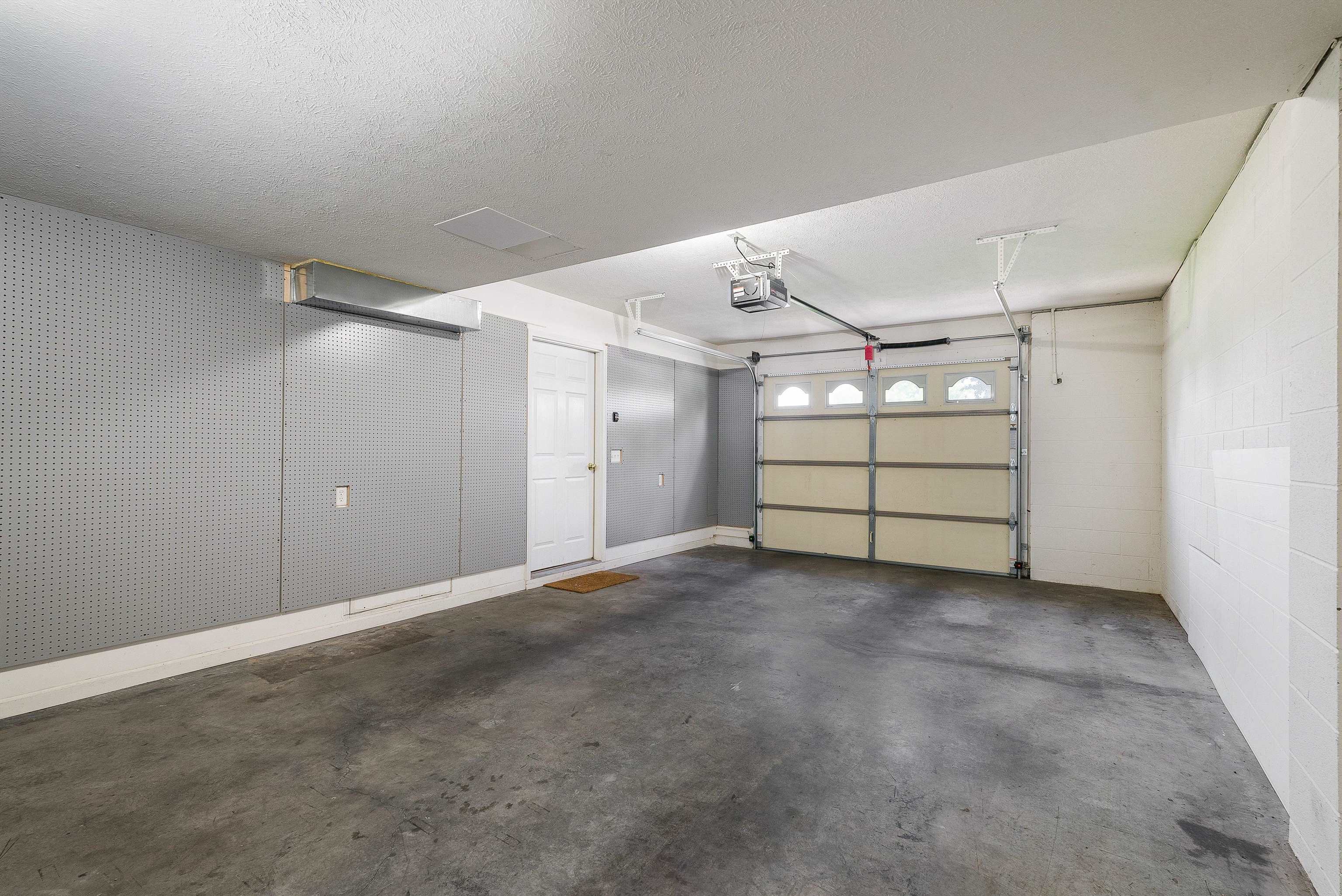 533 POINTE DR