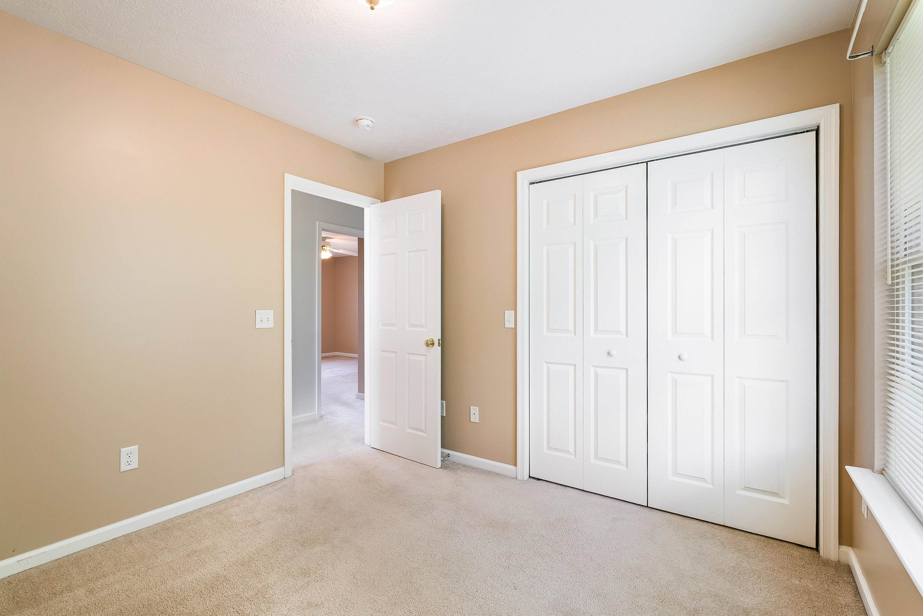 533 POINTE DR