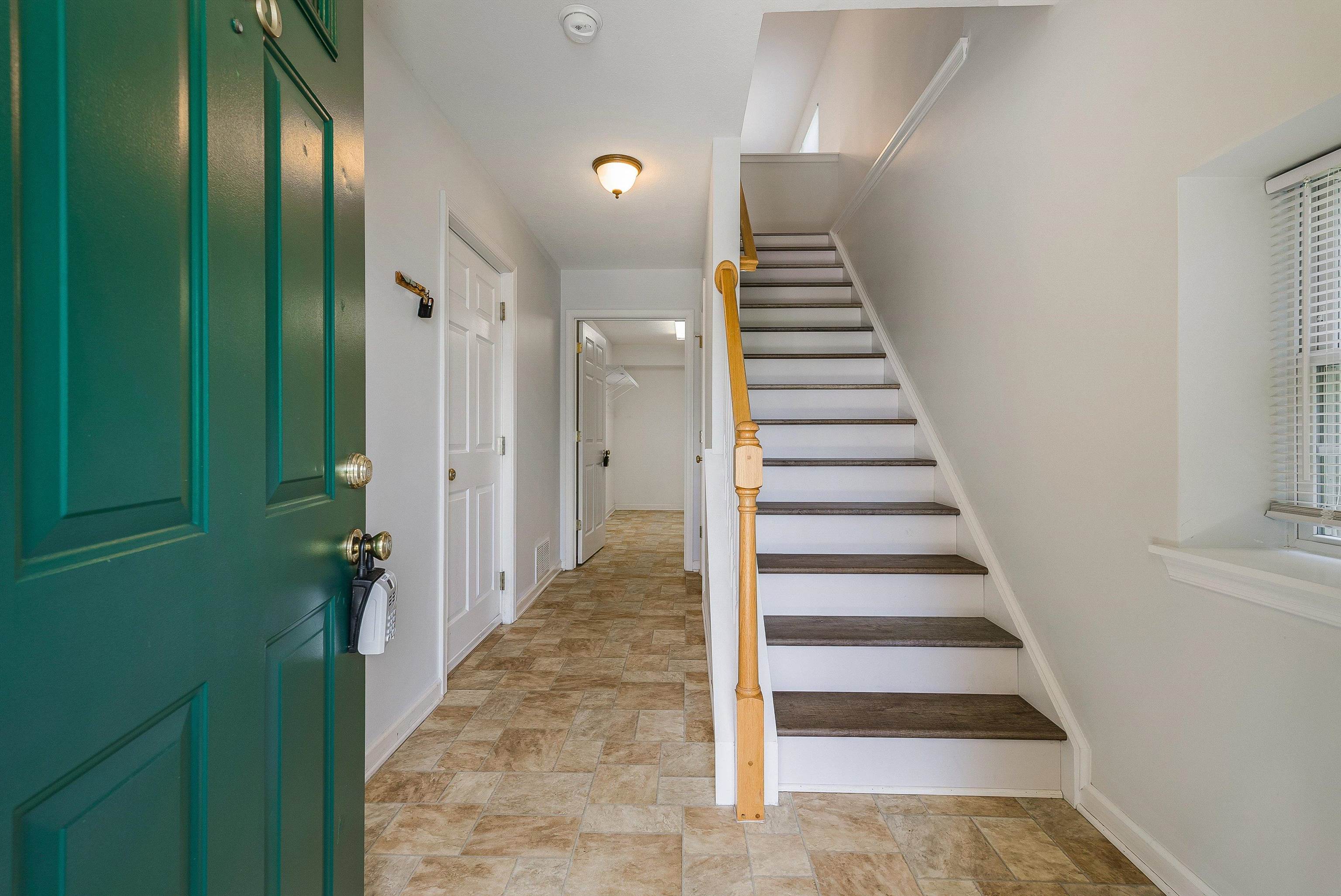 533 POINTE DR