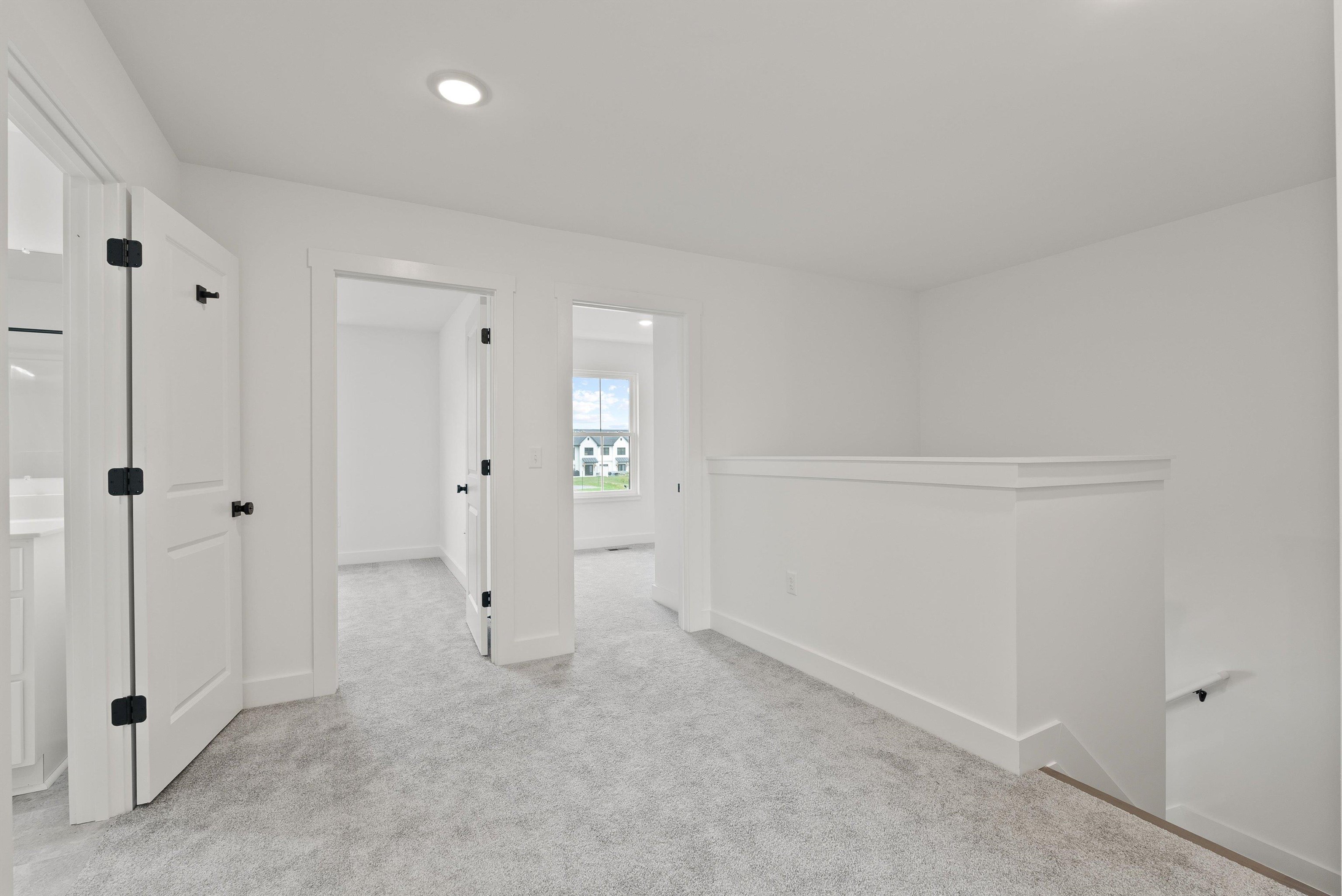 29 BARNYARD CIR