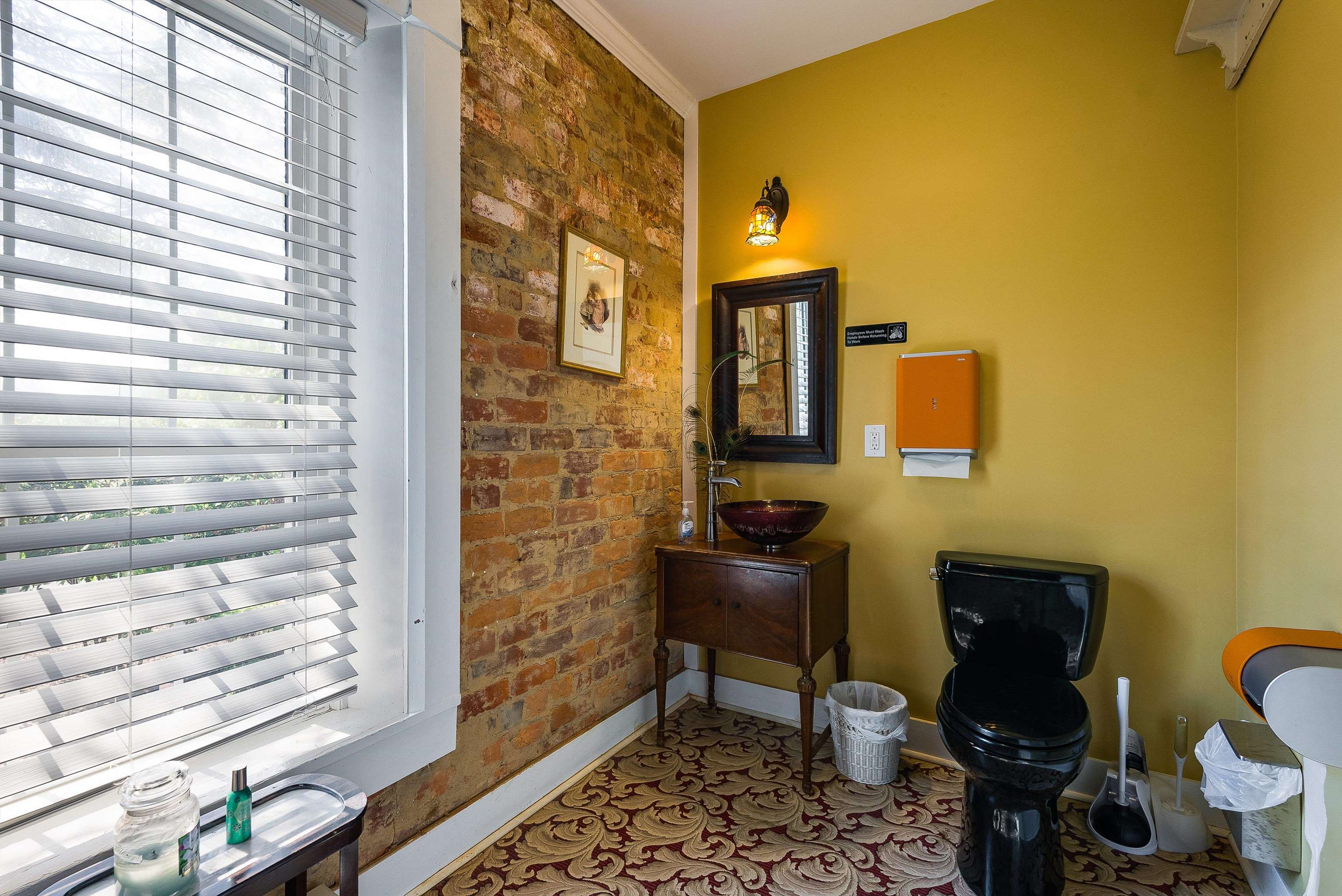 403 NORTH MAIN ST