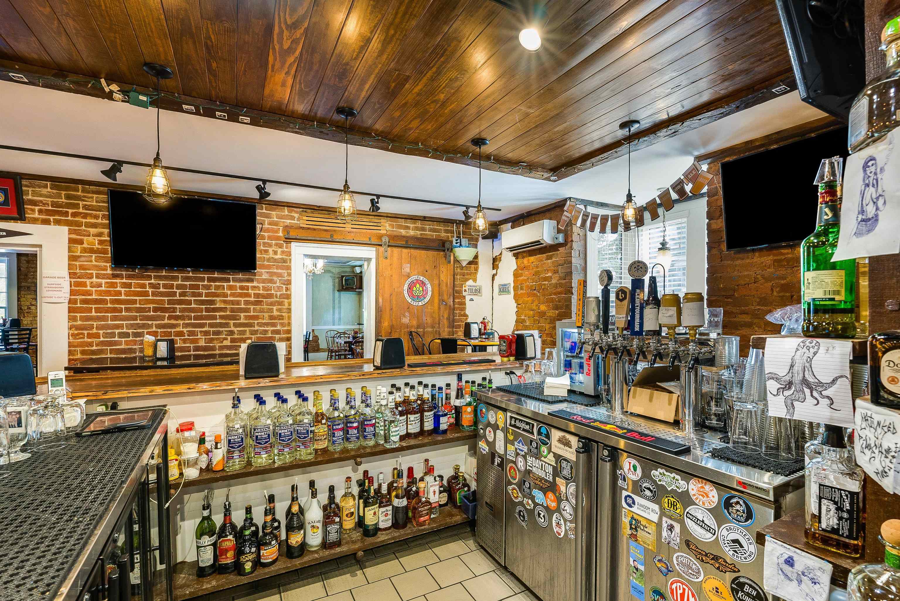 403 NORTH MAIN ST
