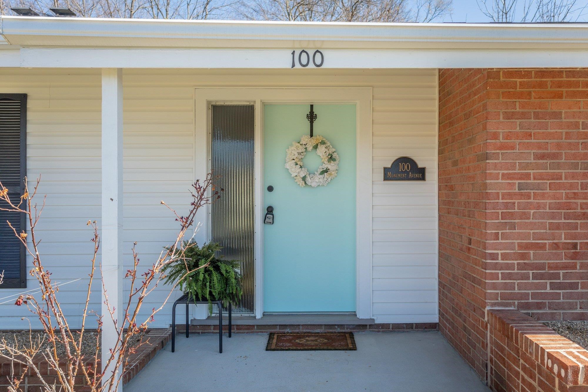 100 MONUMENT AVE