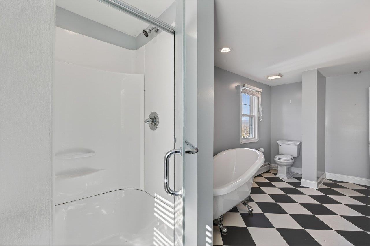 422 MECHANIC ST