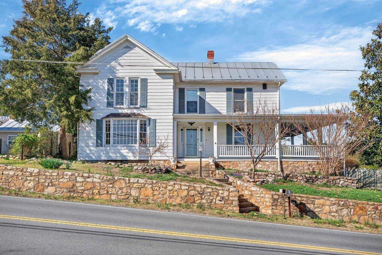 422 MECHANIC ST