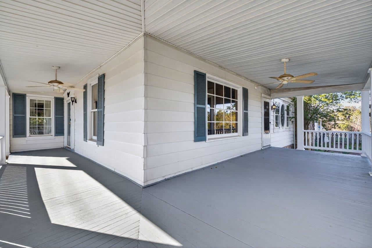 422 MECHANIC ST