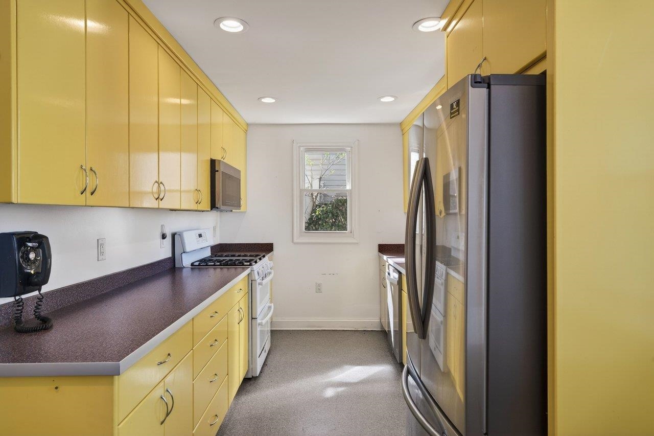 422 MECHANIC ST