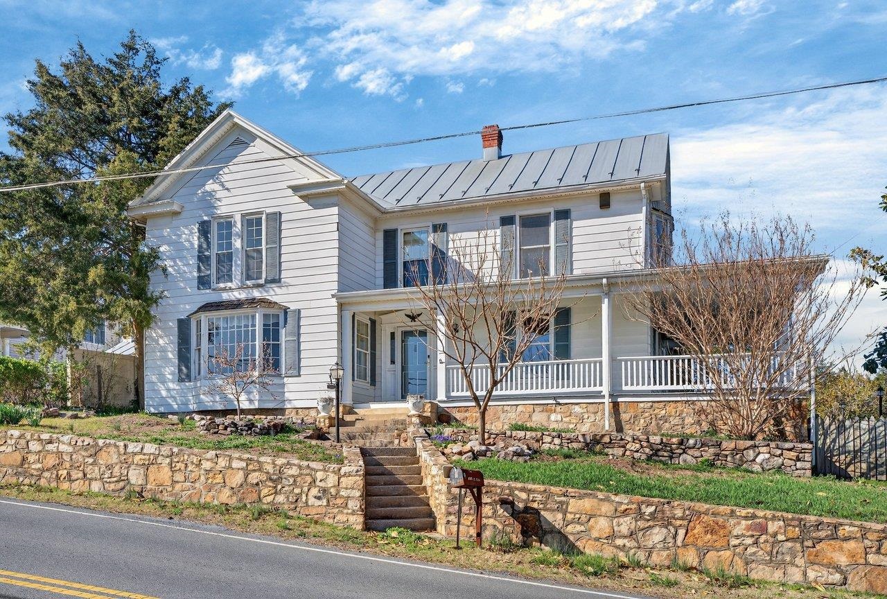 422 MECHANIC ST