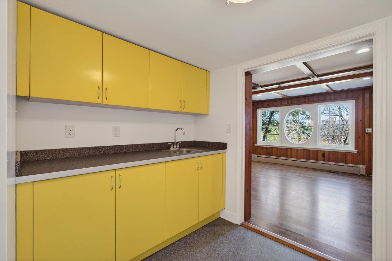 422 MECHANIC ST
