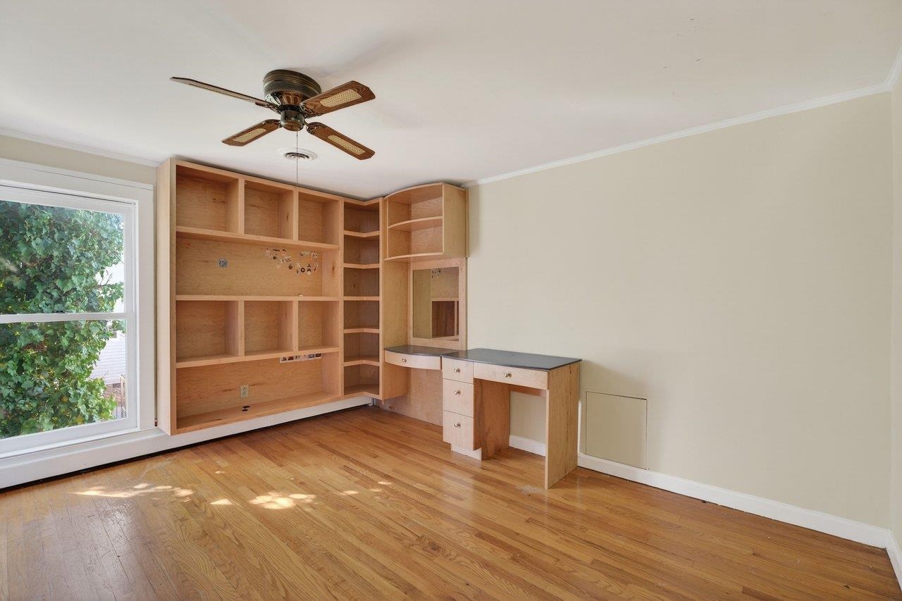 422 MECHANIC ST