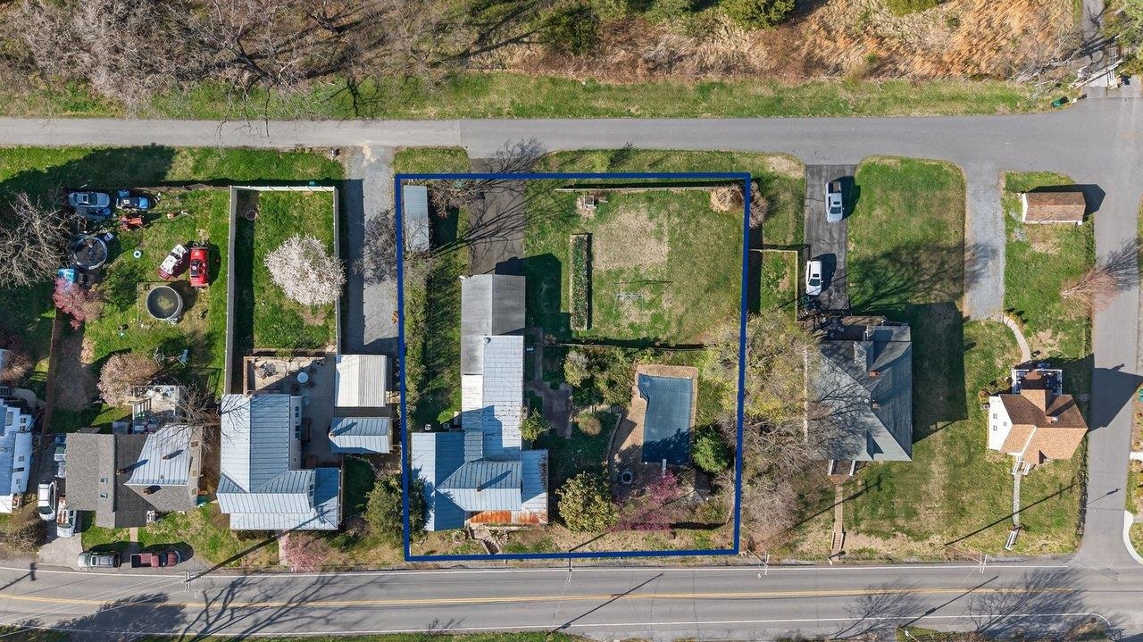 422 MECHANIC ST