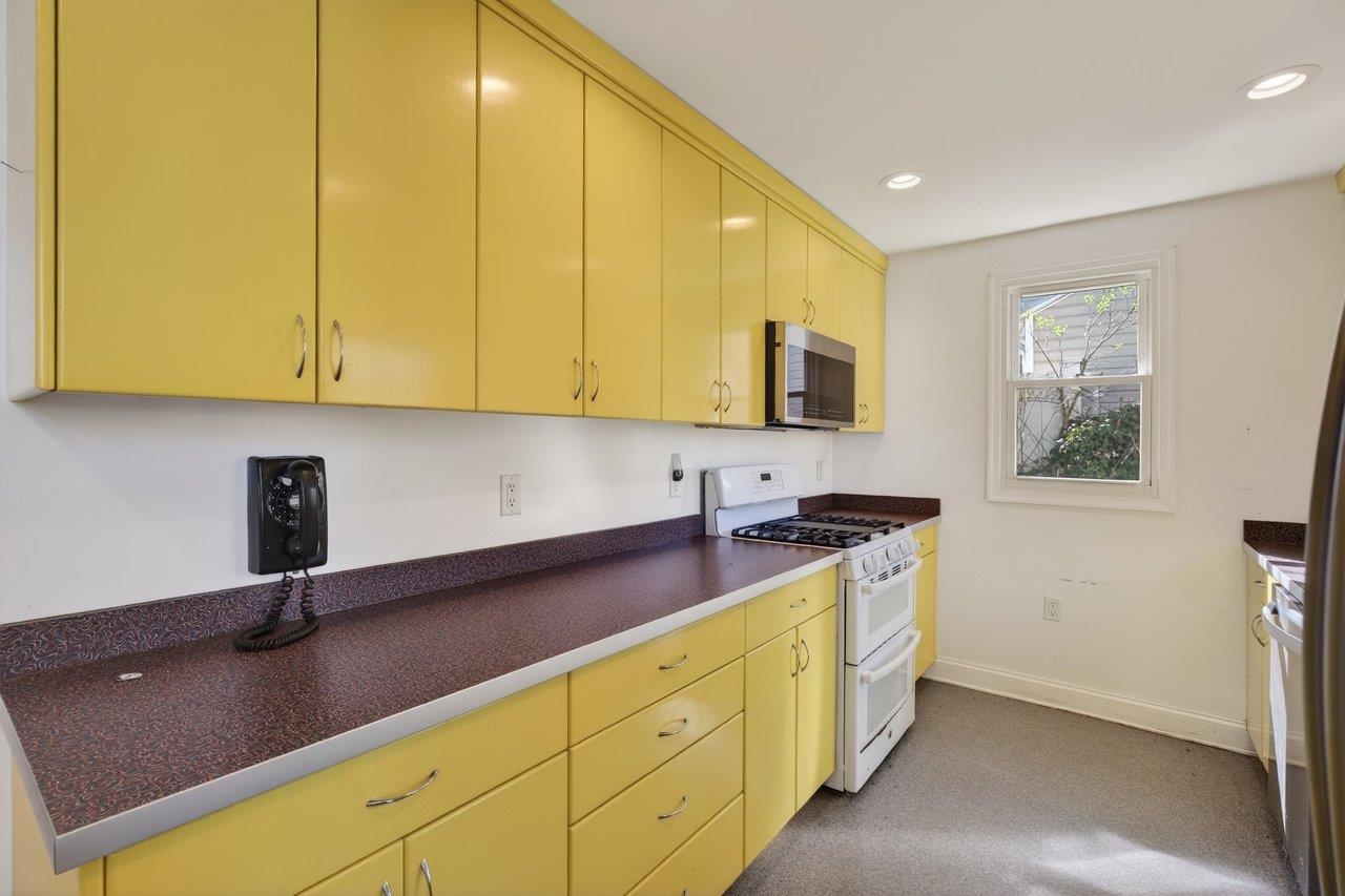 422 MECHANIC ST