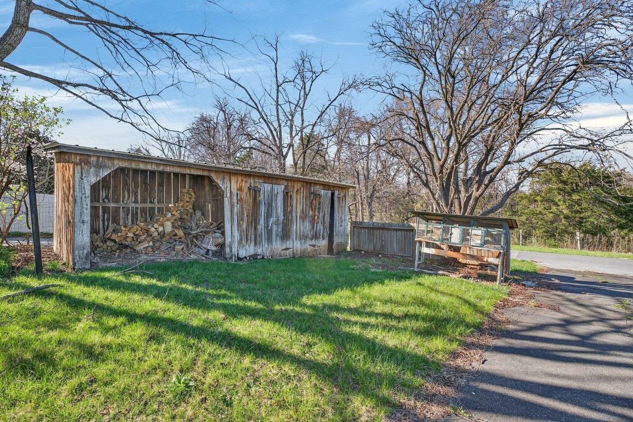422 MECHANIC ST