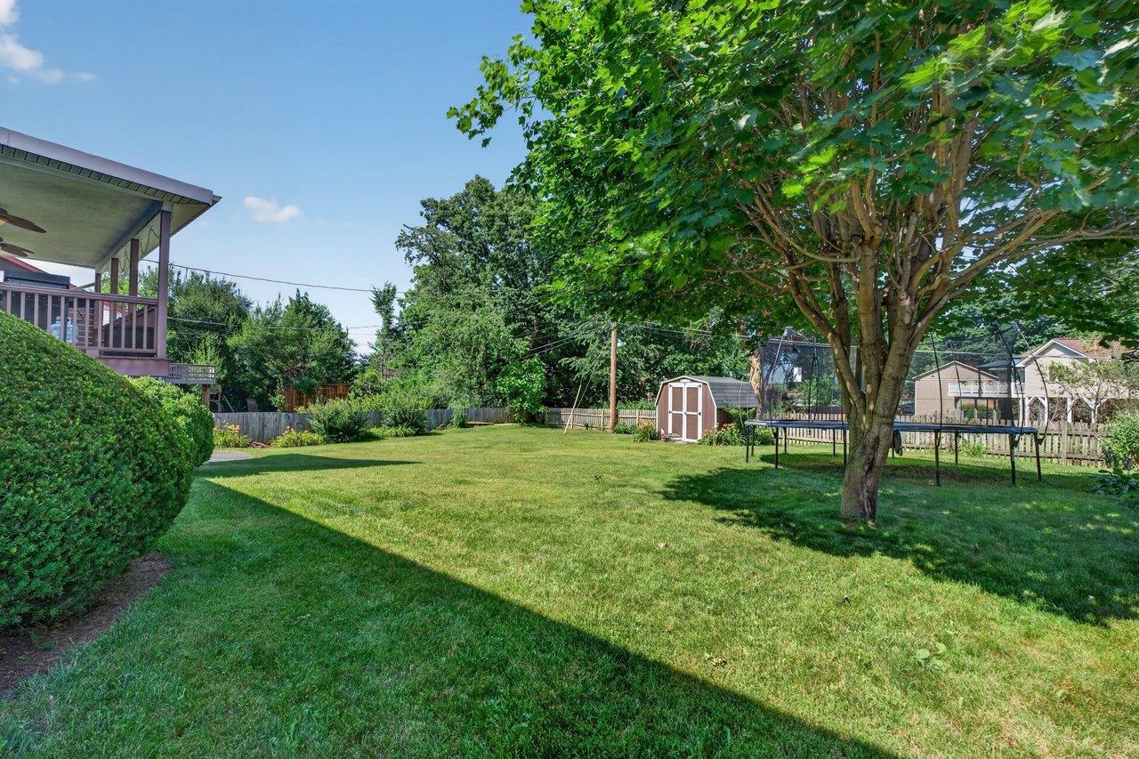 1126 WOODLEIGH CT