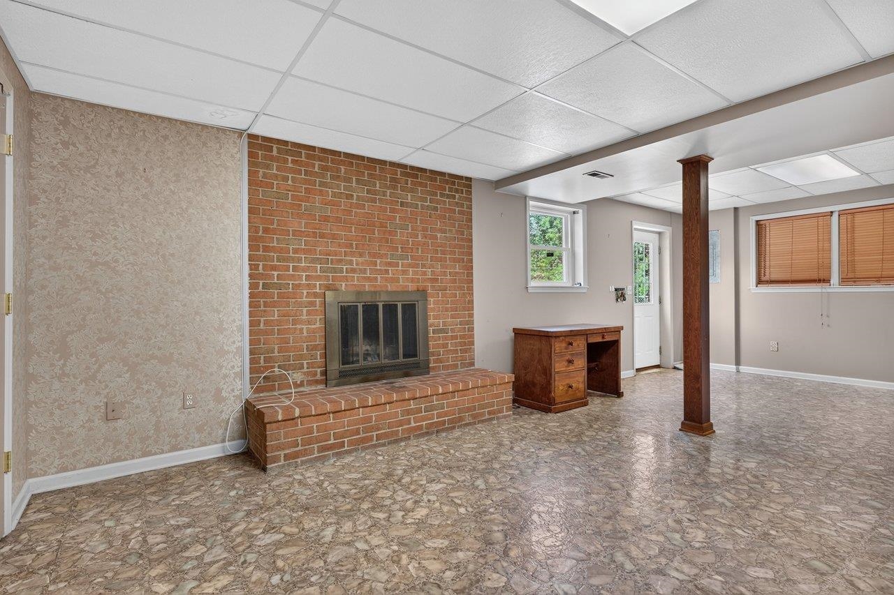 1126 WOODLEIGH CT