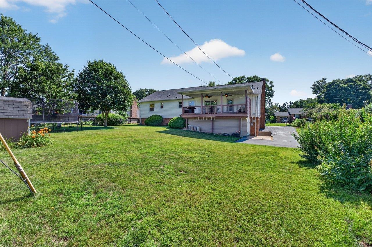 1126 WOODLEIGH CT