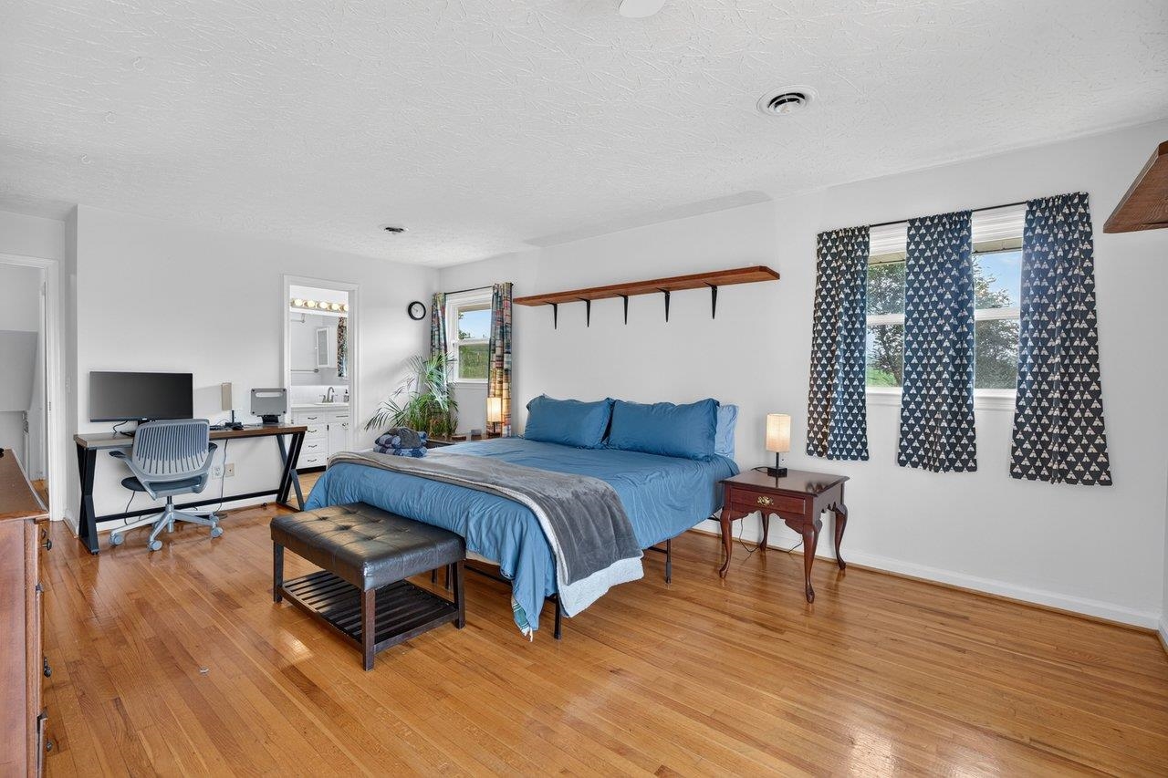 639 SILVER LAKE RD