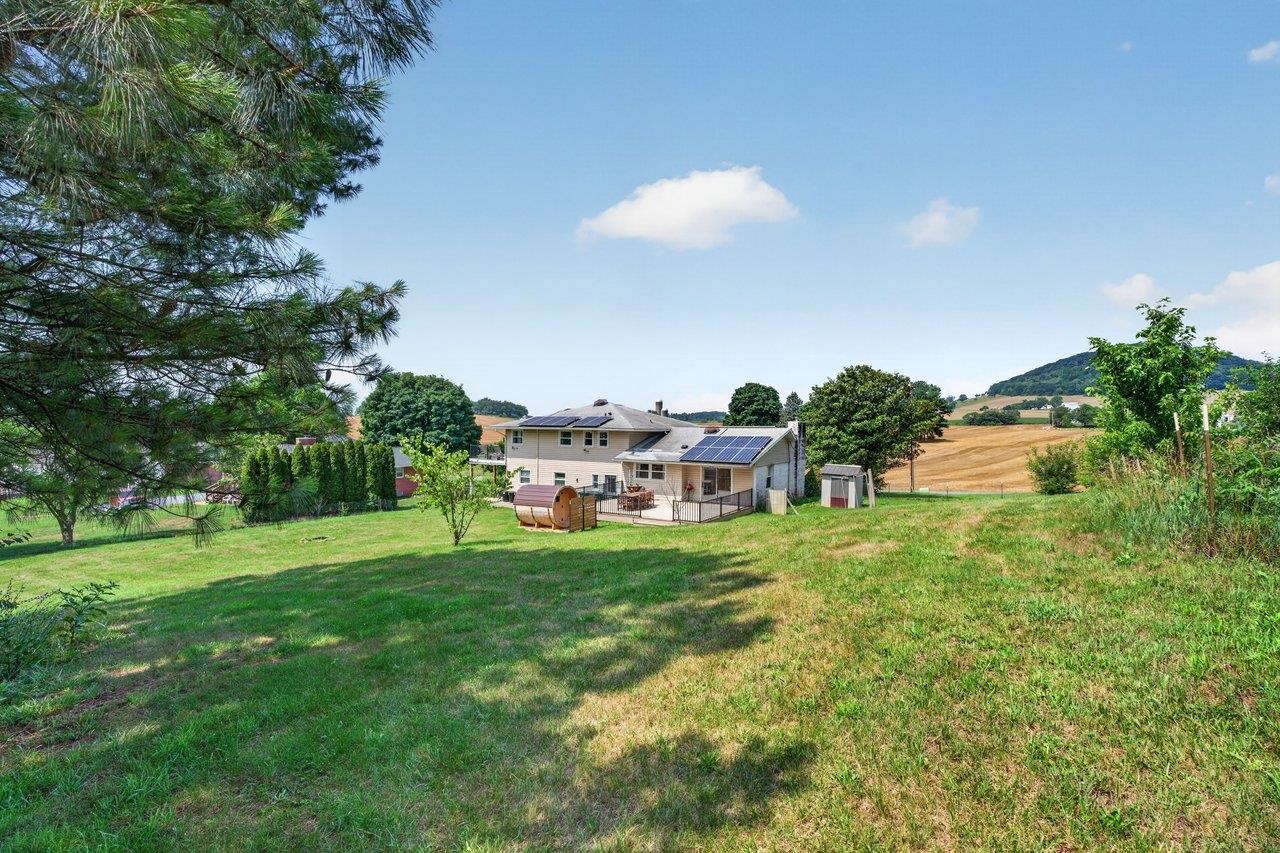 639 SILVER LAKE RD