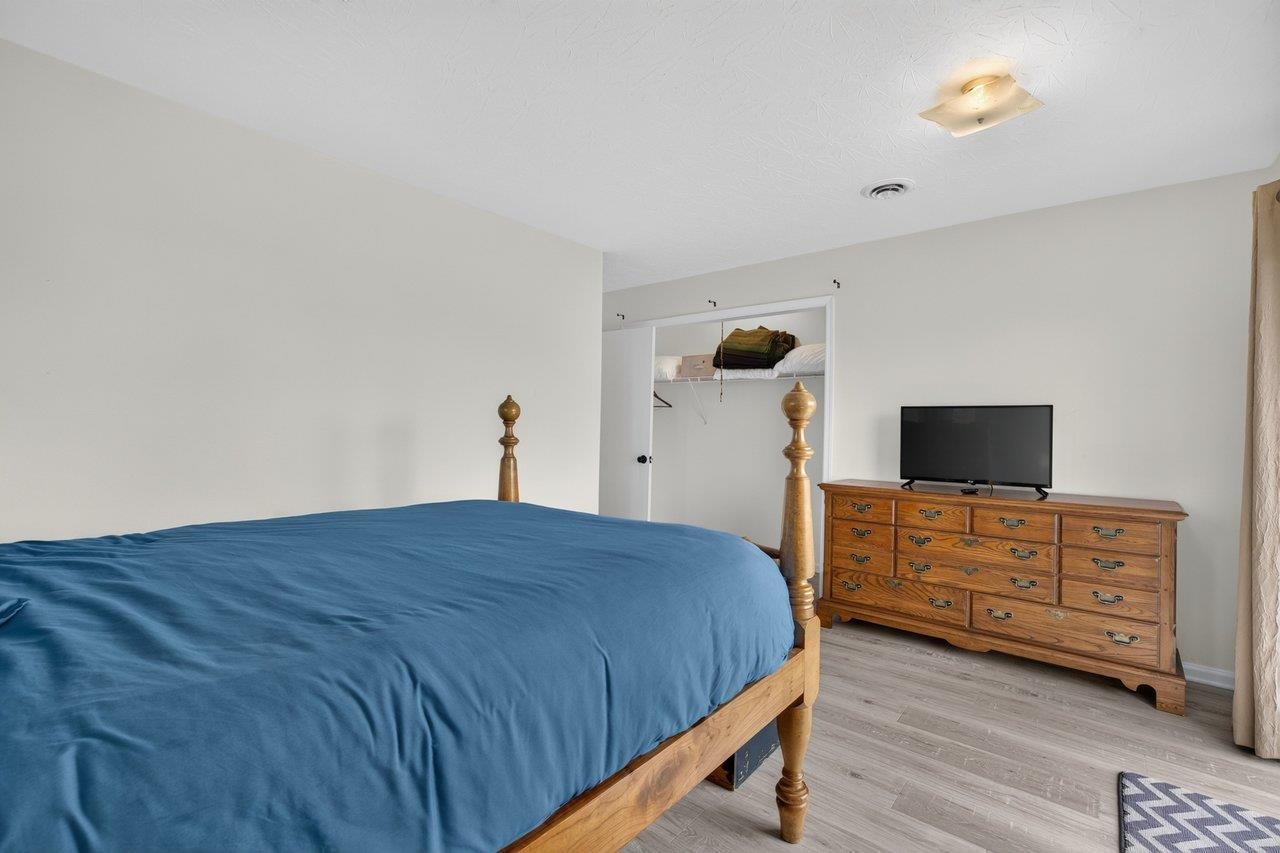 639 SILVER LAKE RD