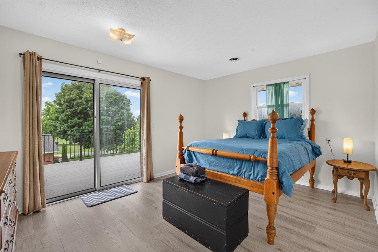 639 SILVER LAKE RD