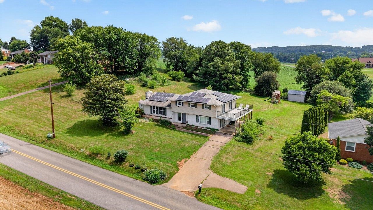 639 SILVER LAKE RD