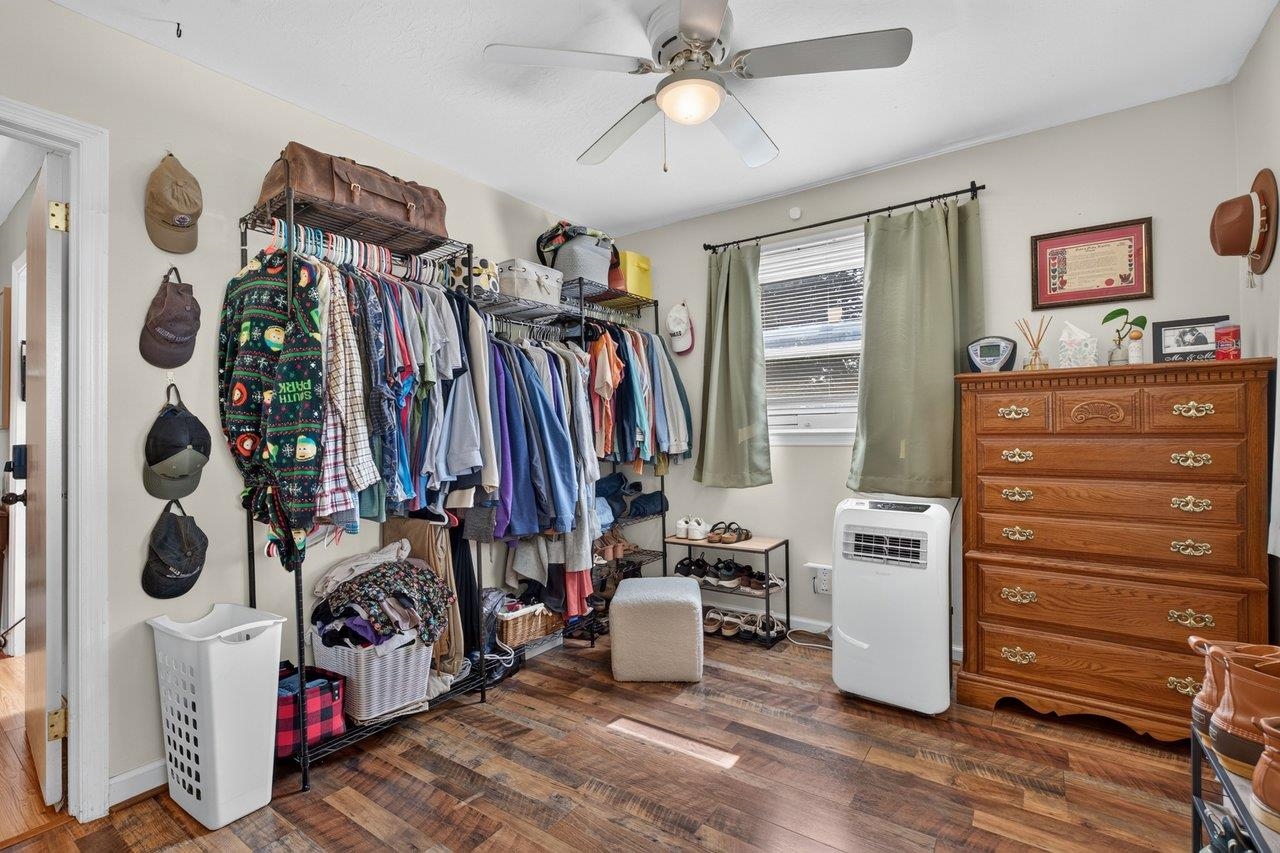 639 SILVER LAKE RD