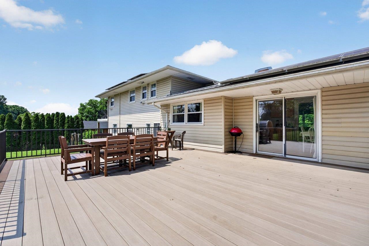 639 SILVER LAKE RD