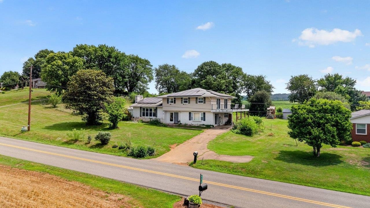 639 SILVER LAKE RD