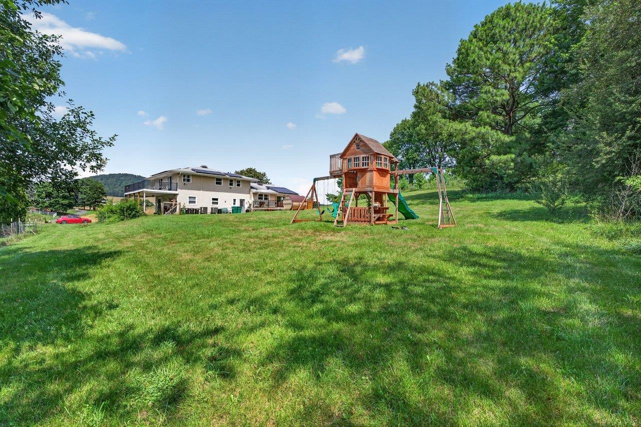 639 SILVER LAKE RD
