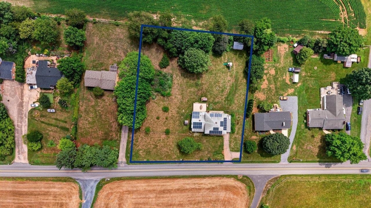639 SILVER LAKE RD