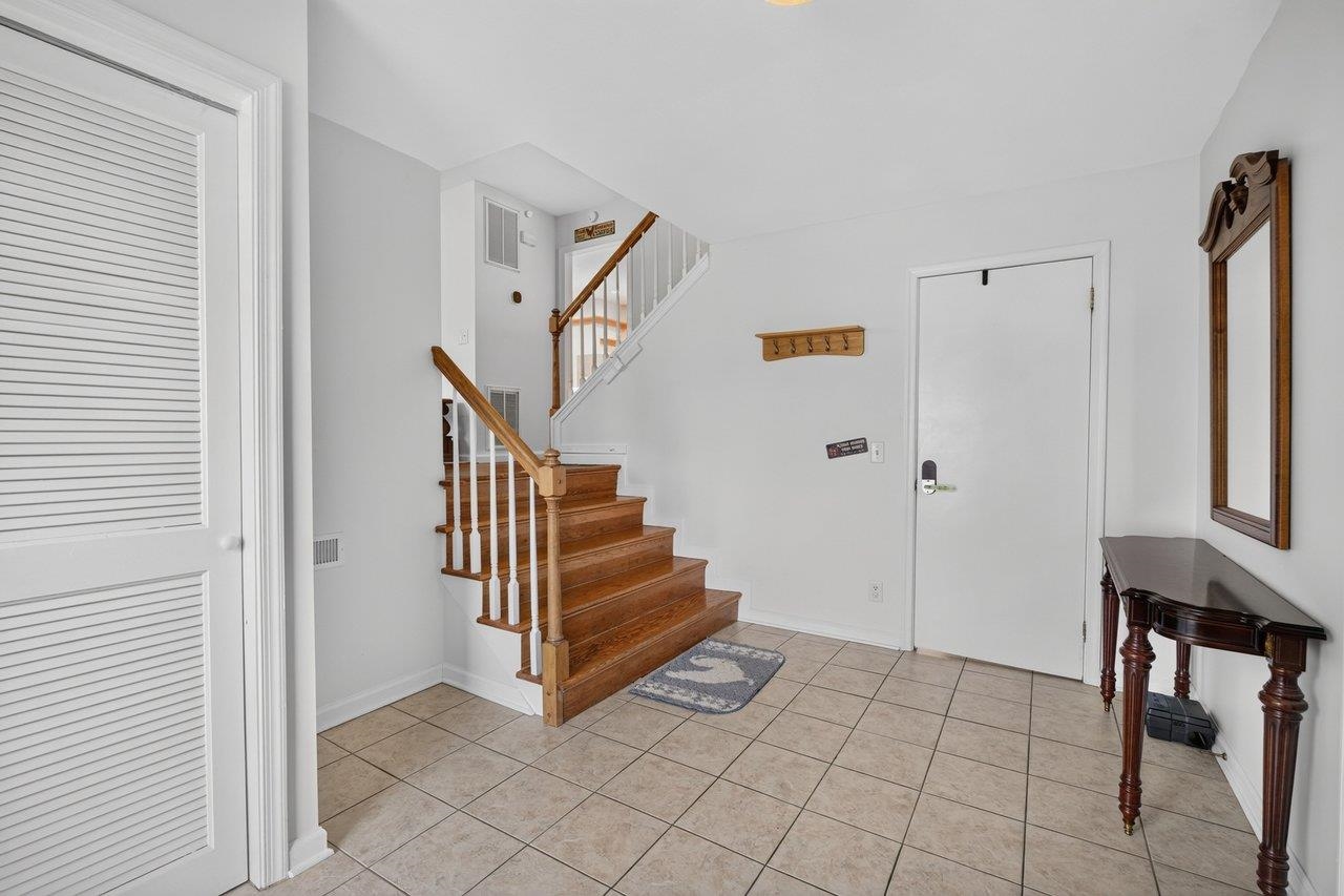639 SILVER LAKE RD