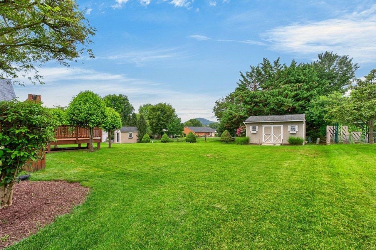 766 SUGAR MAPLE LN