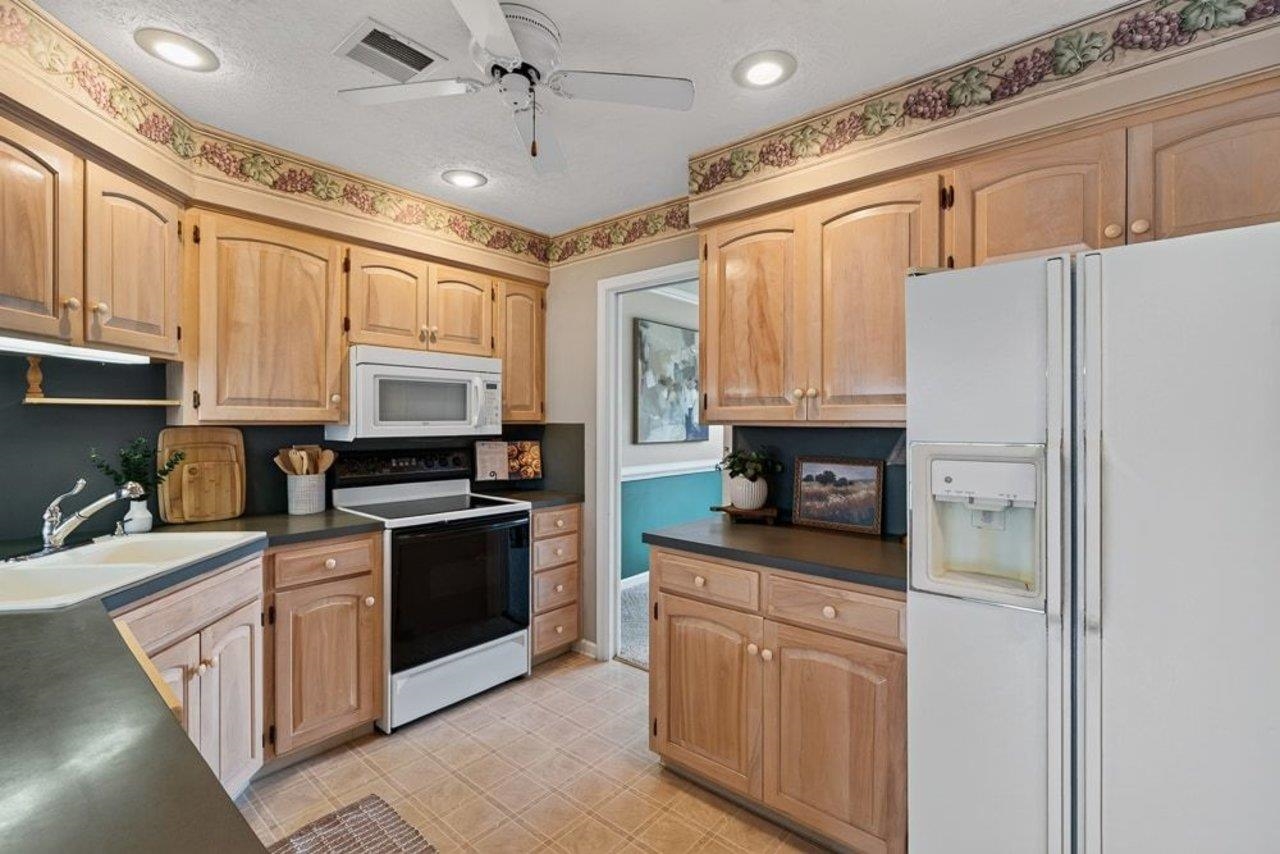 766 SUGAR MAPLE LN