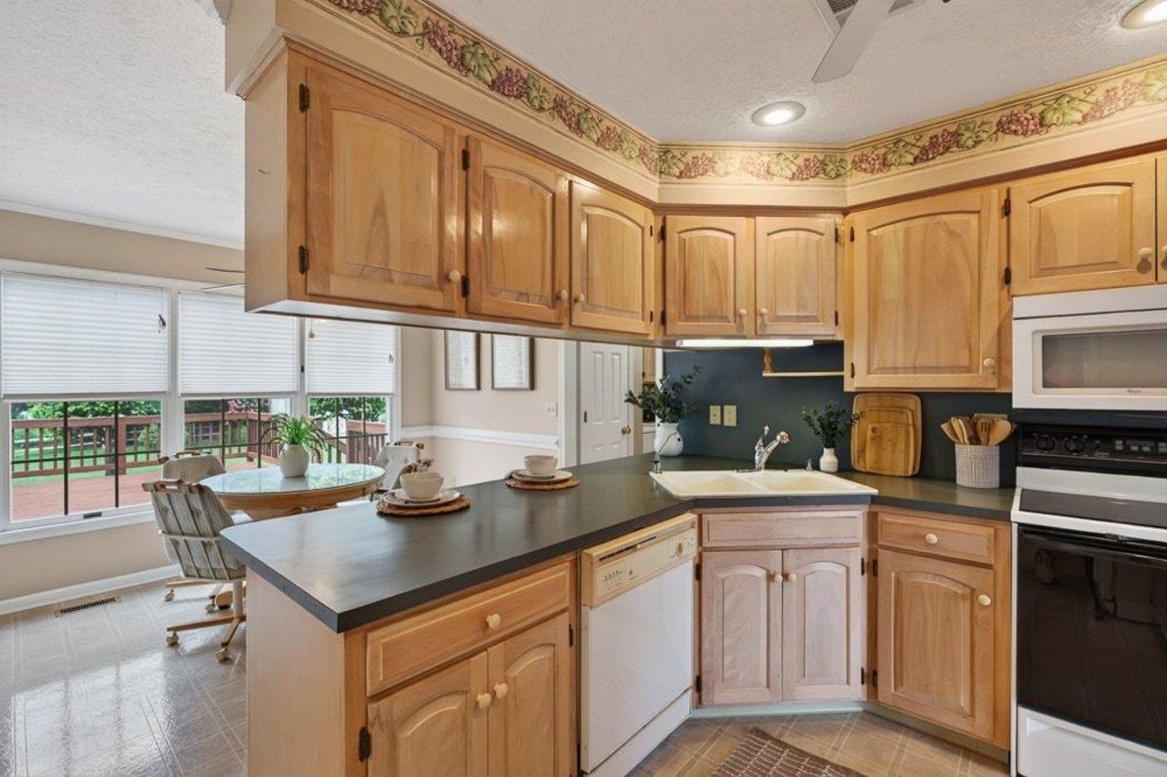 766 SUGAR MAPLE LN