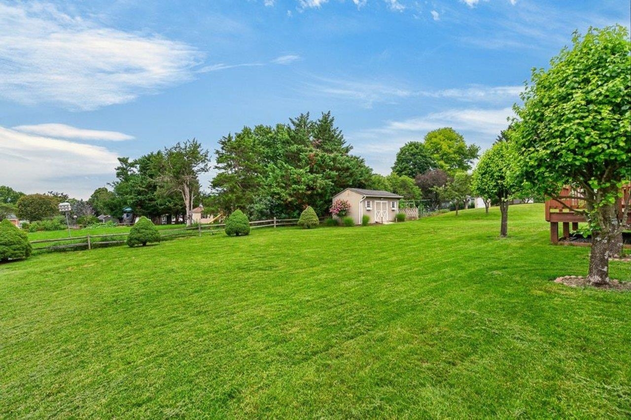 766 SUGAR MAPLE LN