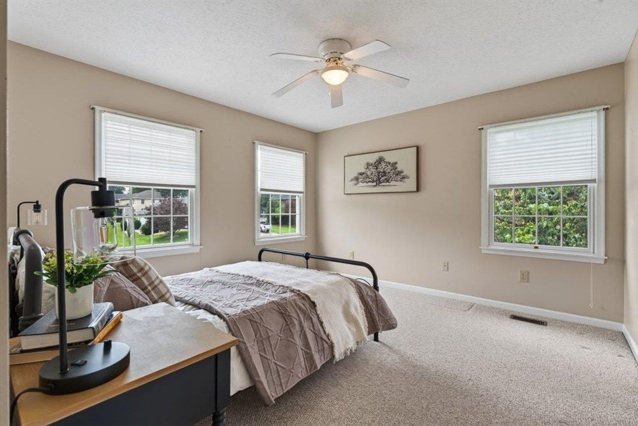 766 SUGAR MAPLE LN