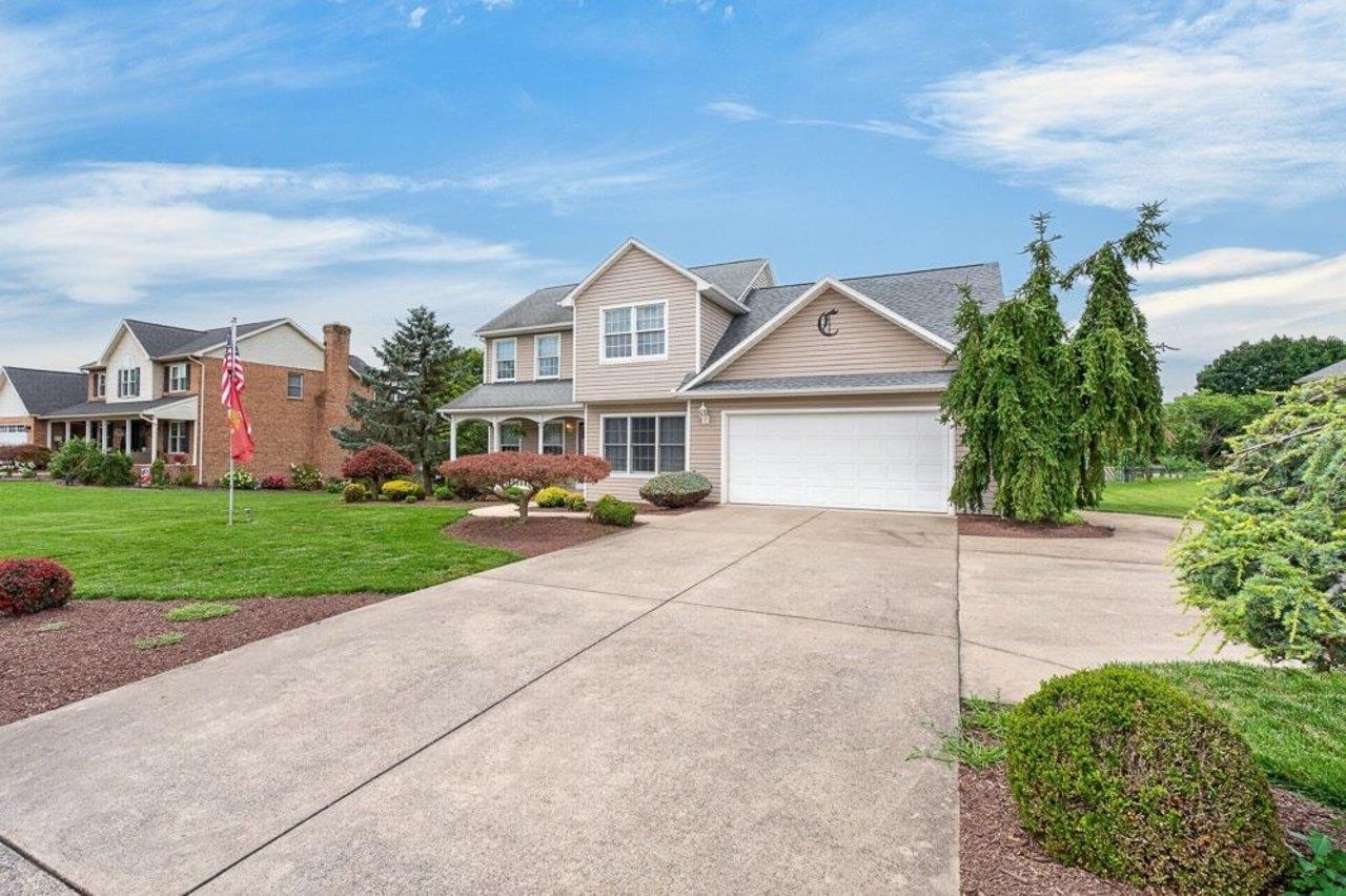 766 SUGAR MAPLE LN