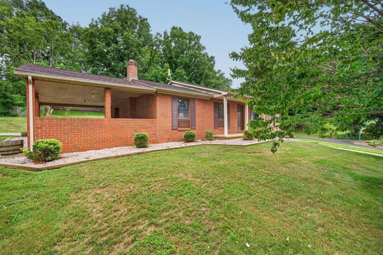 822 PARKERSBURG TPKE