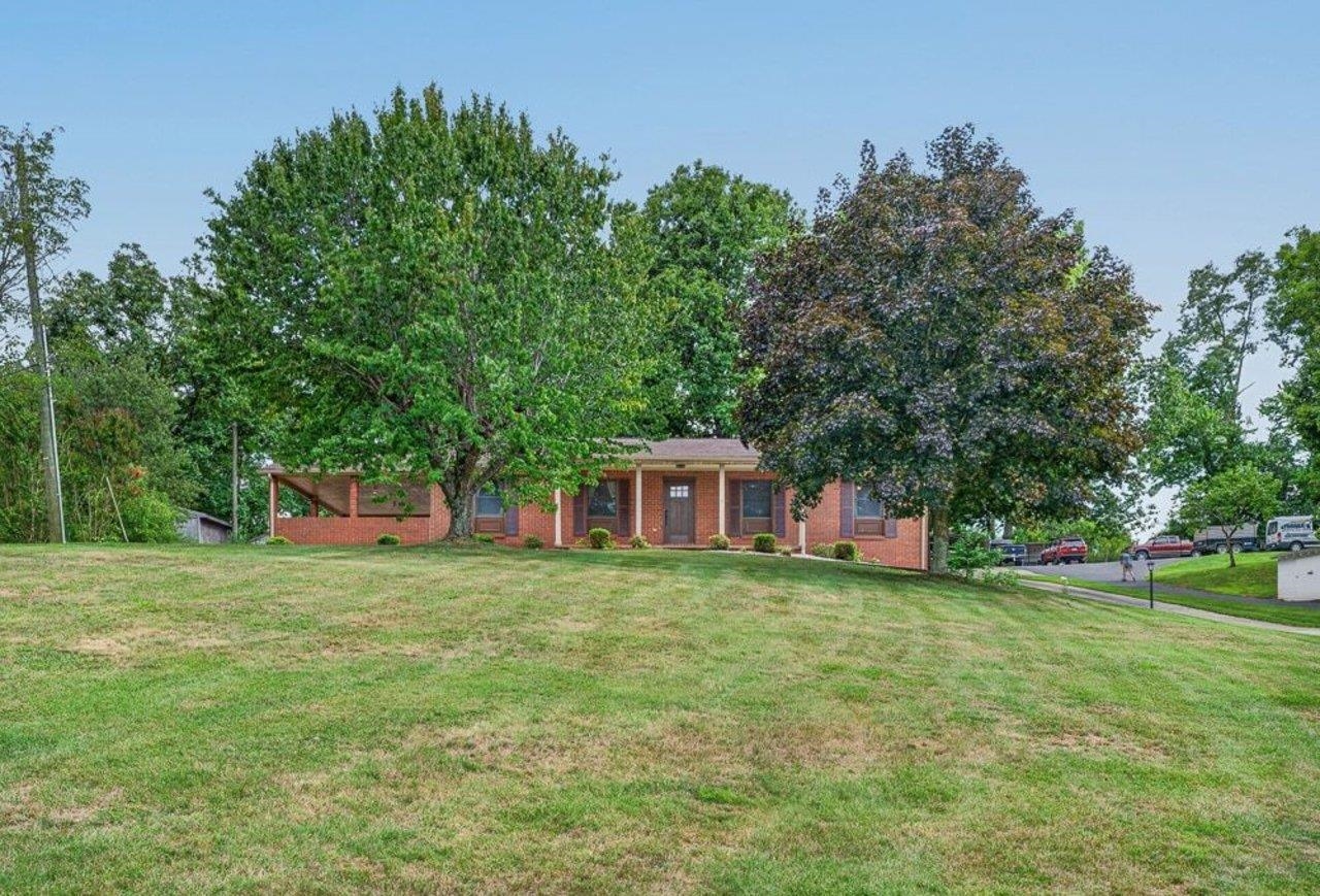 822 PARKERSBURG TPKE