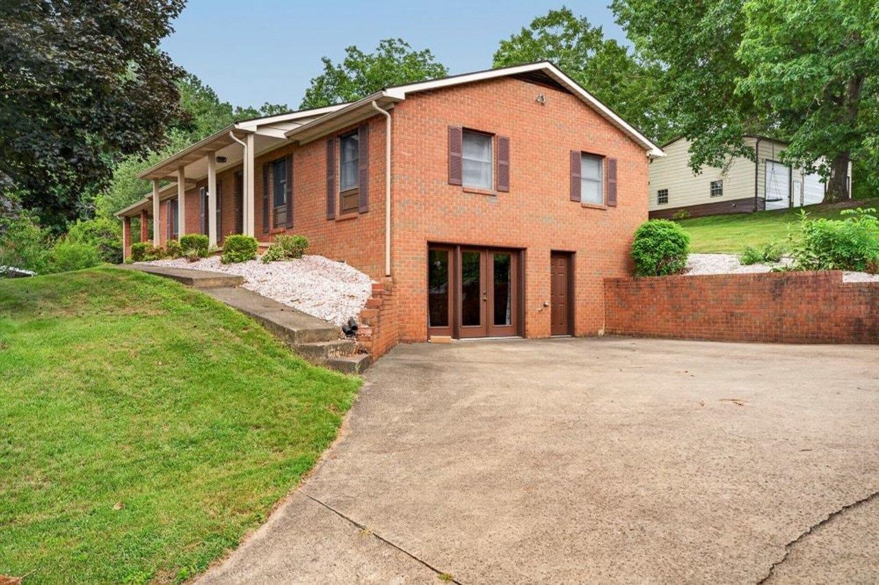 822 PARKERSBURG TPKE