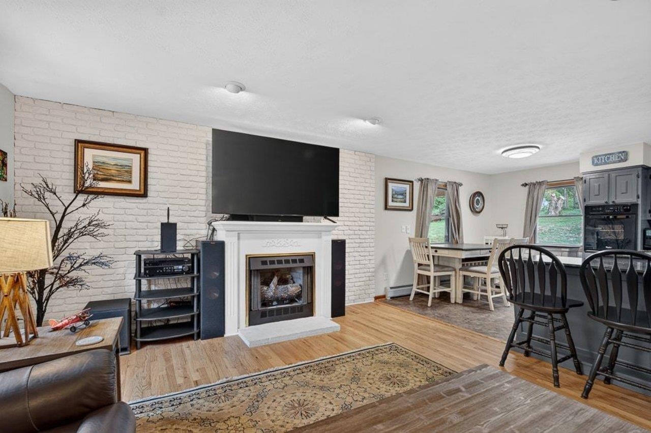 822 PARKERSBURG TPKE