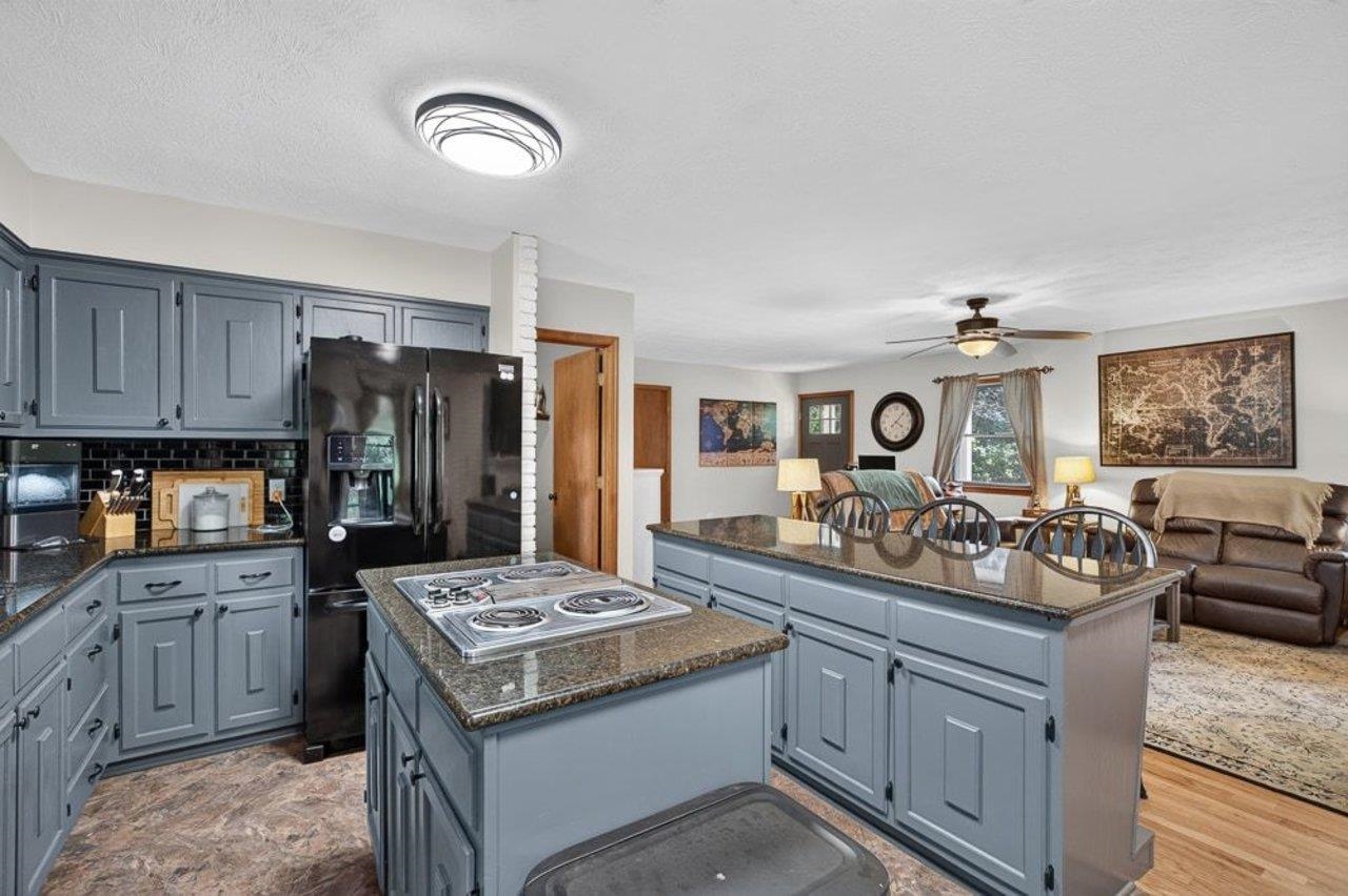 822 PARKERSBURG TPKE