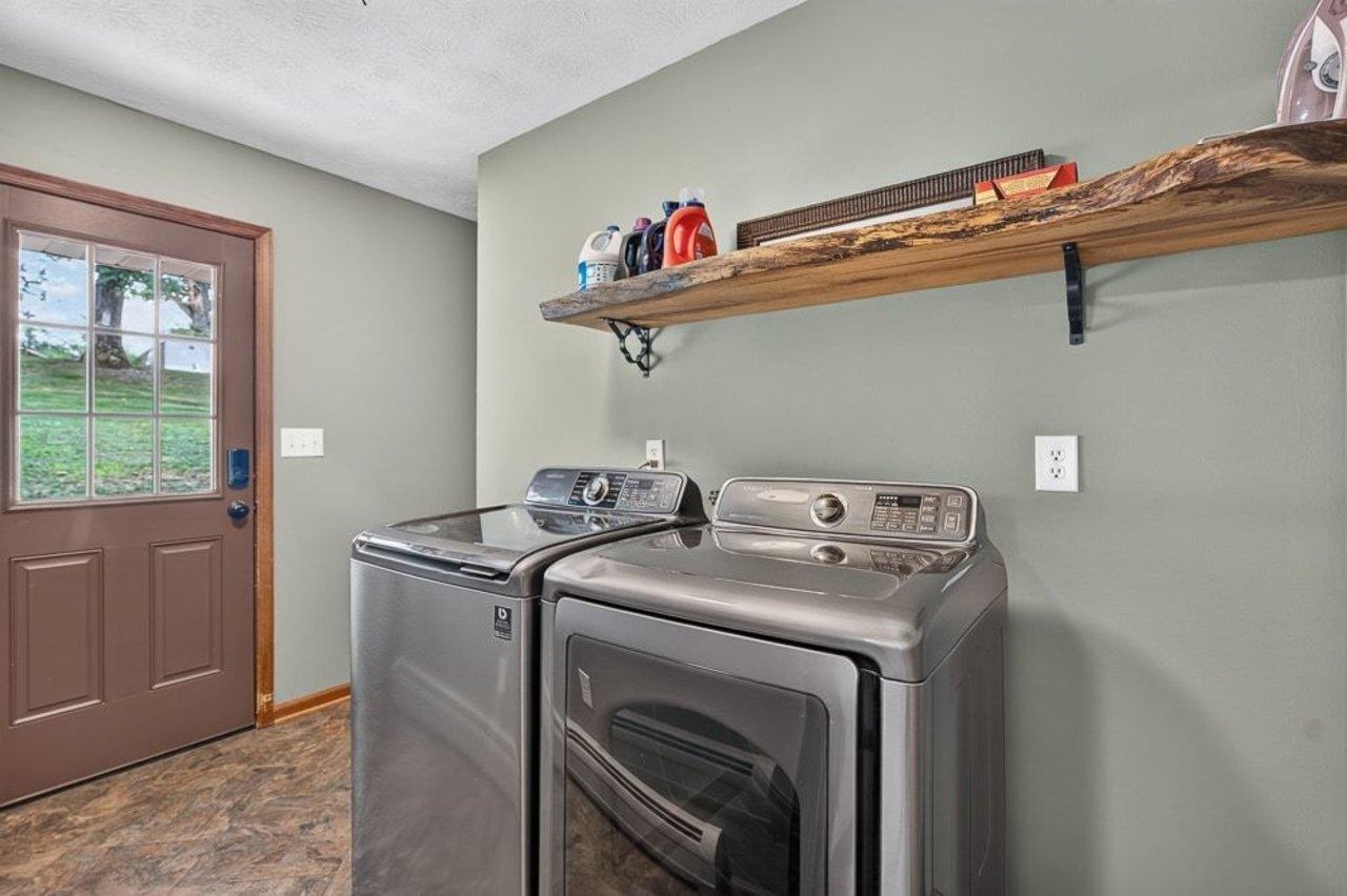 822 PARKERSBURG TPKE