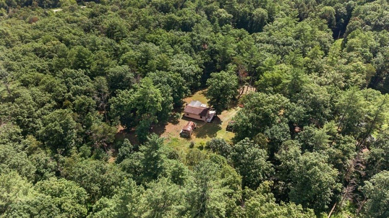 17395 PEEPERS HOLLOW LN