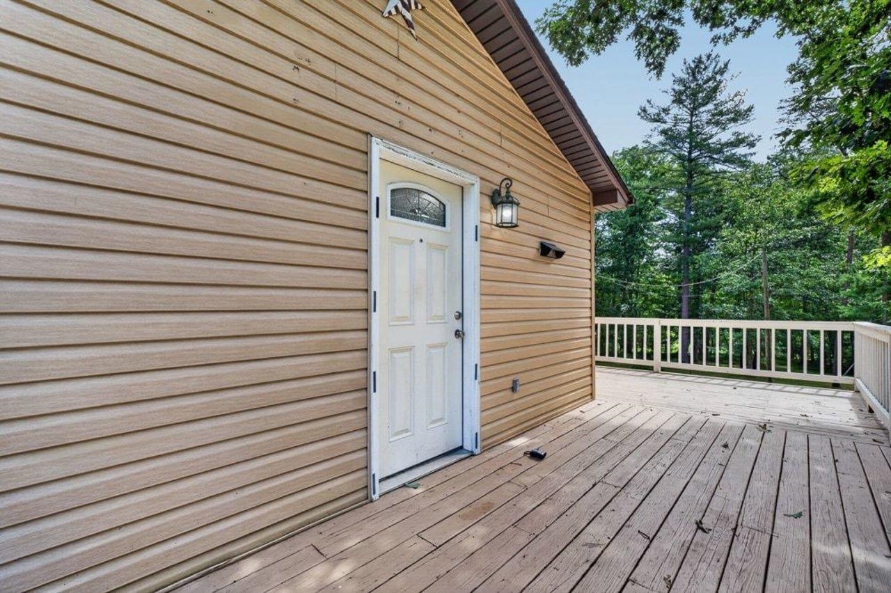 17395 PEEPERS HOLLOW LN